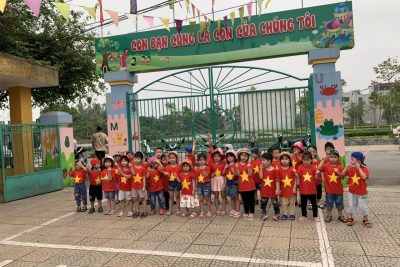 Tổ chức cho trẻ tham gia trải nghiệm, dã ngoại