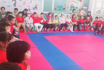 Tổ chức sinh hoạt chuyên môn